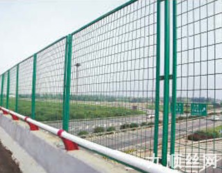 框架型護欄網2.jpg 框架型護欄網2.jpg