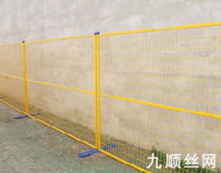 移動護欄4.jpg 移動護欄4.jpg