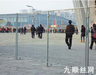 移動護欄2.jpg 移動護欄2.jpg