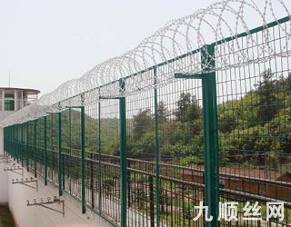 監獄1.jpg 監獄1.jpg